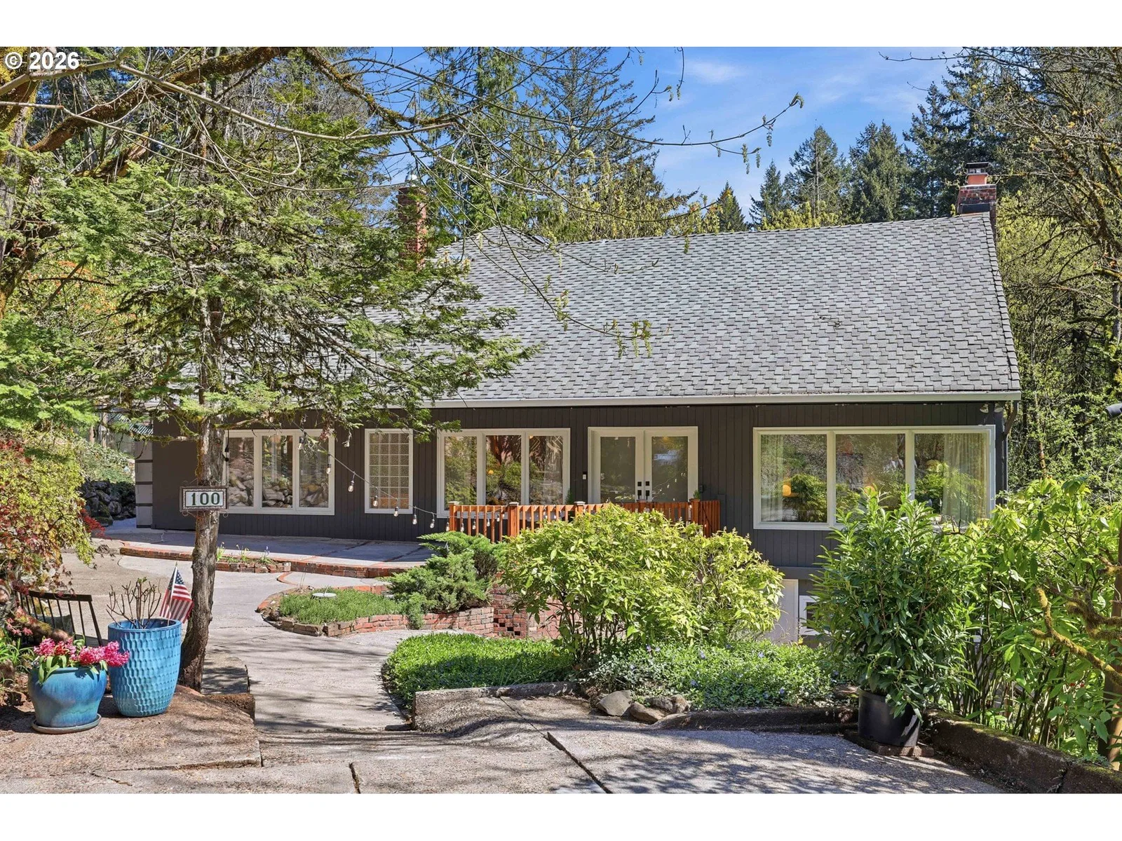 100 NW PITTOCK AVE