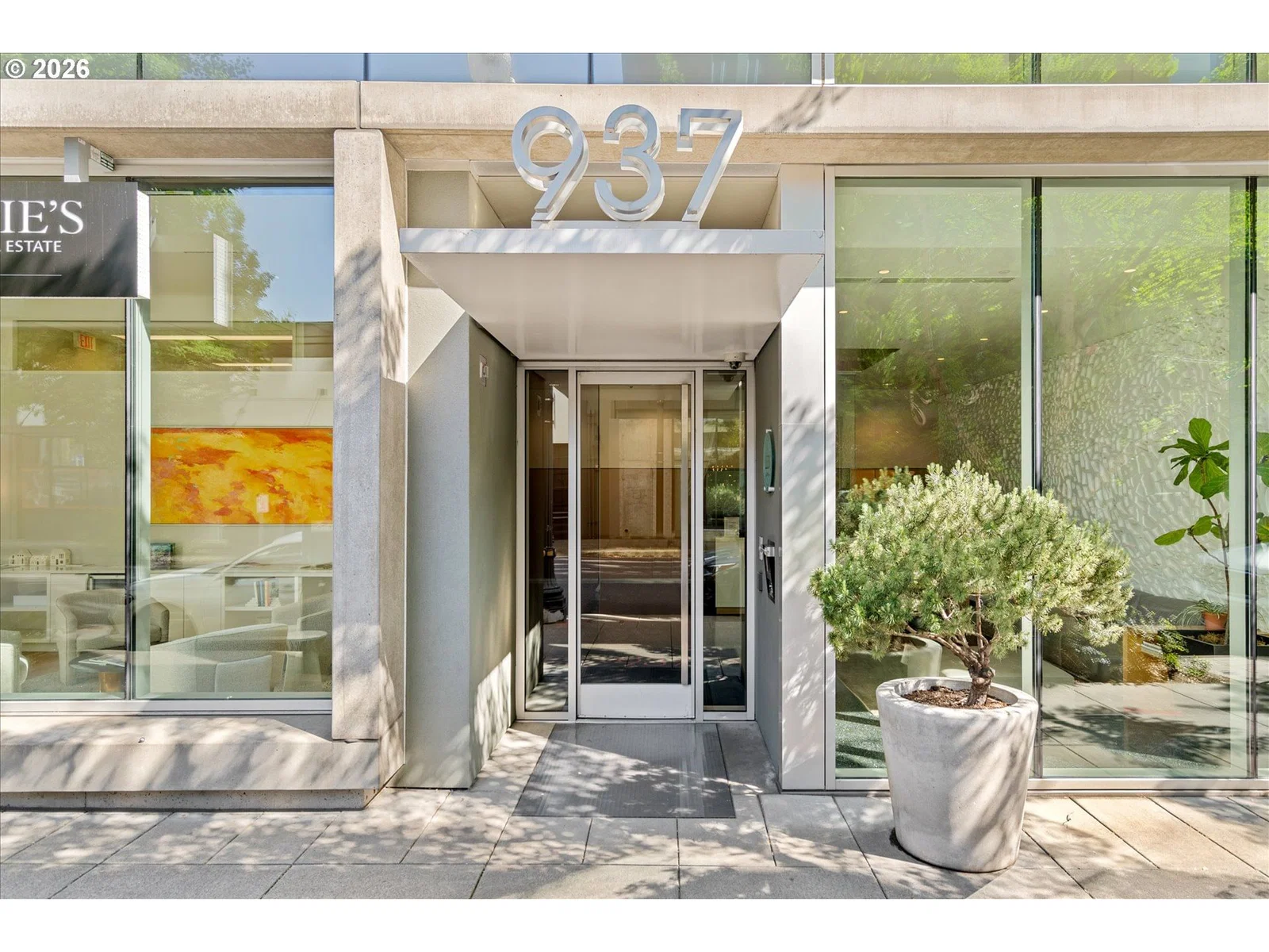 937 Condominiums